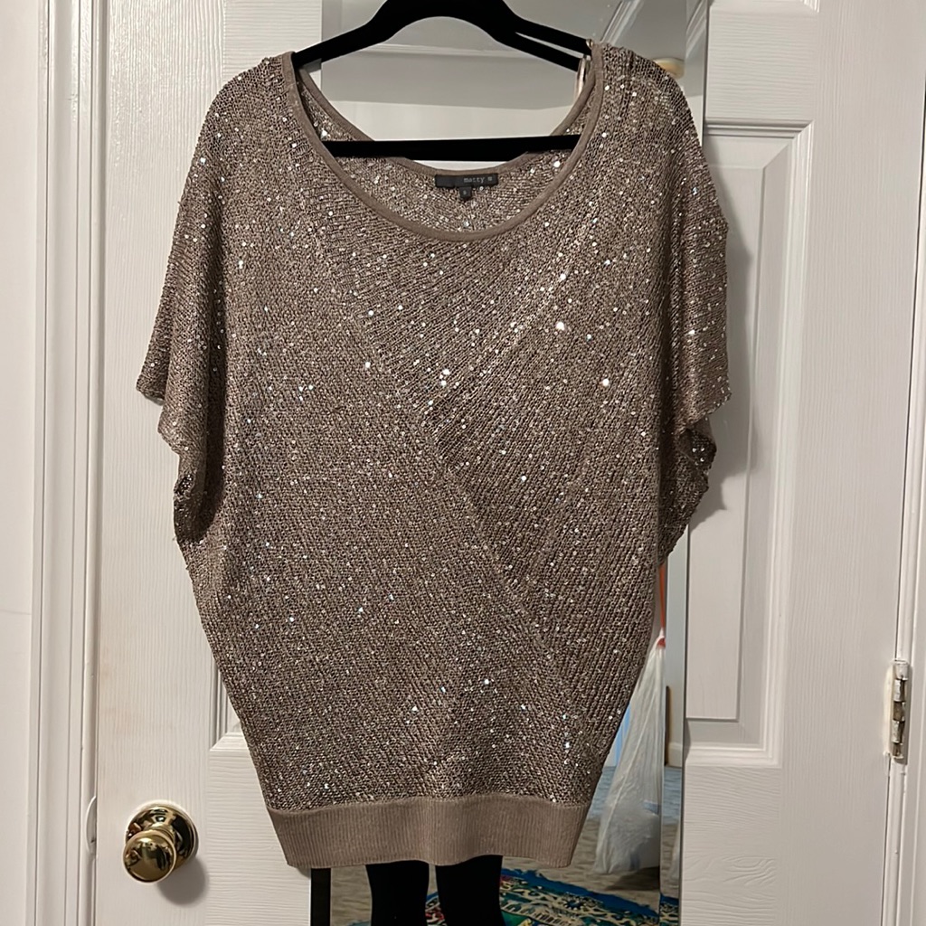 Sequence Over Sized Top